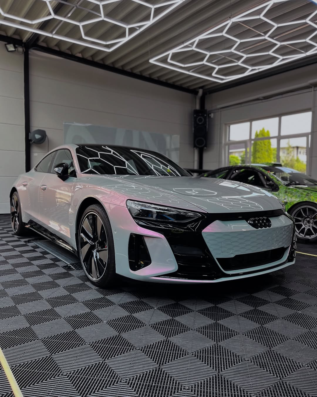 Audi e-tron GT x PPF Dreamy Grey Red