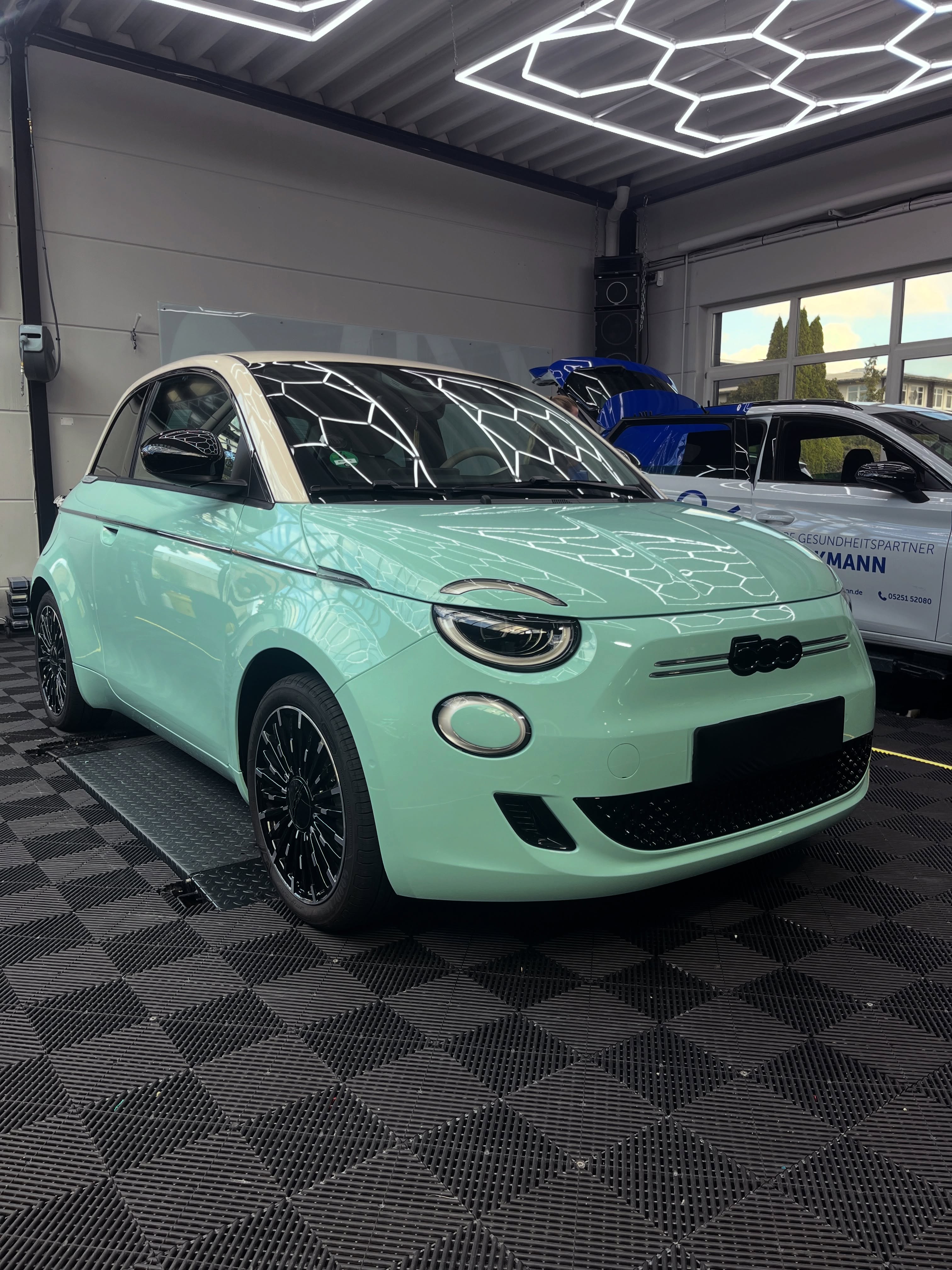 Fiat 500e BiColour Folierung + Einstiegsbereiche & Akzente im Interieur 👌🏻