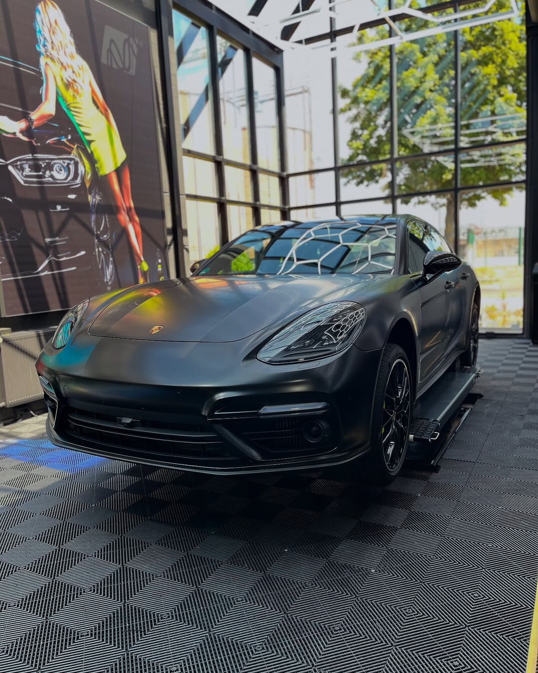 Porsche Panamera - Satin Black