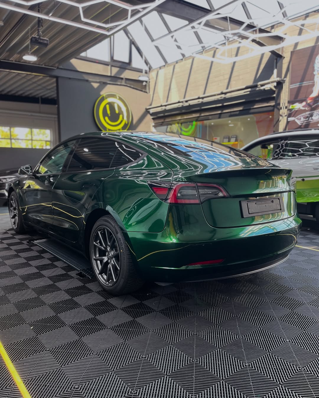 Tesla Model 3 - Racing Green 🏁💚