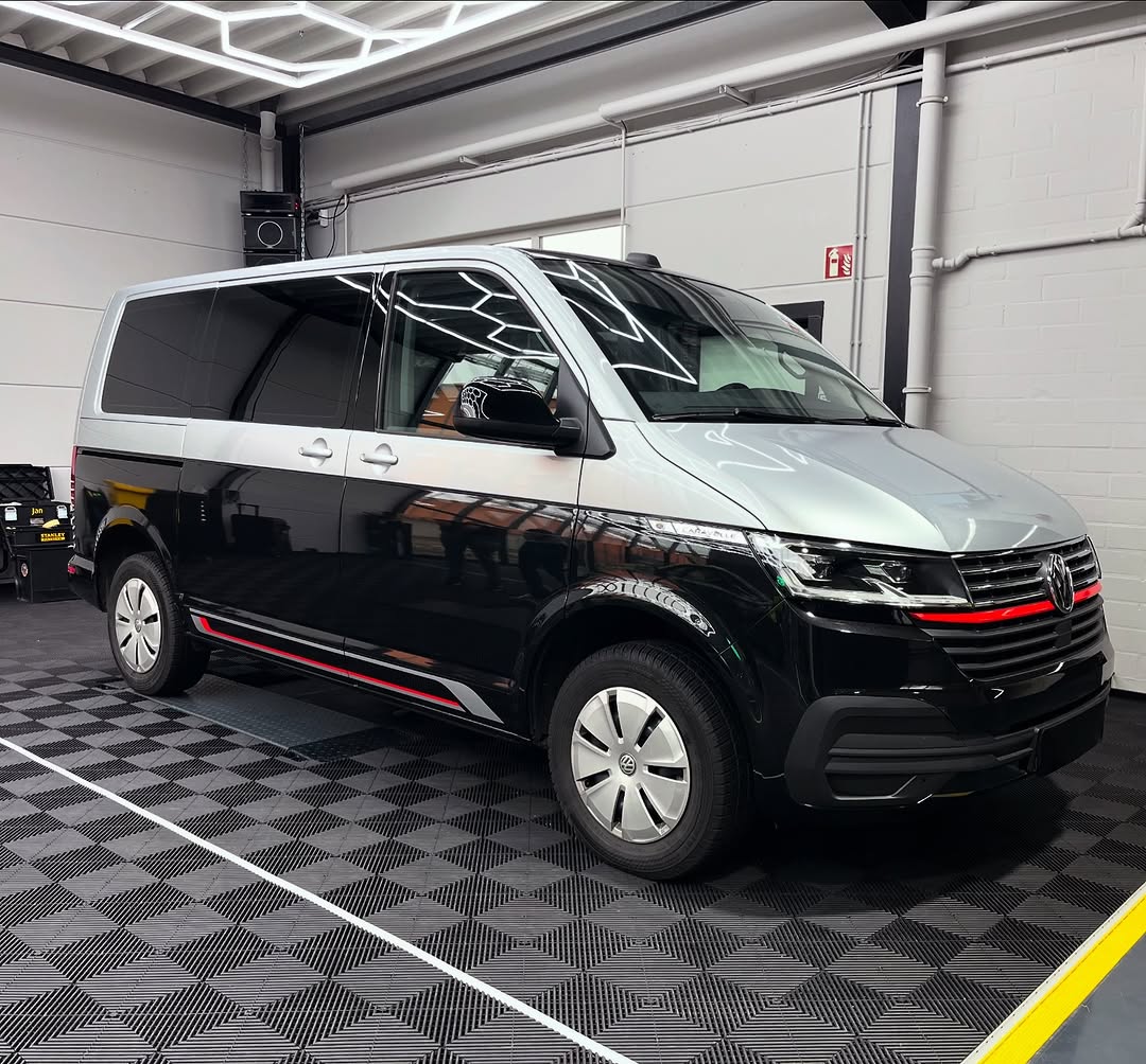 VW T6 two tone ⬜️⬛️